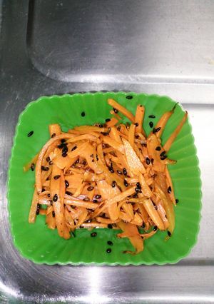超簡単！にんじんのごま油いため-レシピのメイン写真