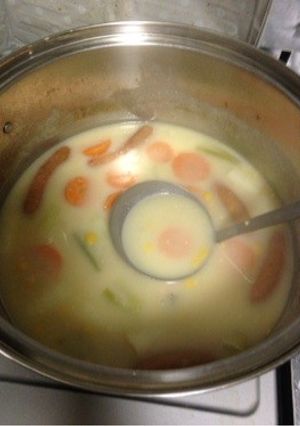 じゃがいもだぼだぼ汁でミルク味噌鍋-レシピのメイン写真