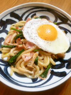 ほうれん草とベーコンの焼きうどん♪-レシピのメイン写真