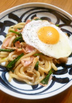 ほうれん草とベーコンの焼きうどん♪-レシピのメイン写真