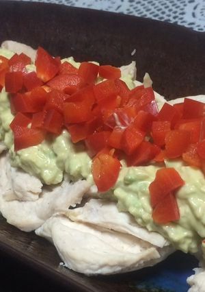 鶏胸肉のアボガドわさびソース-レシピのメイン写真