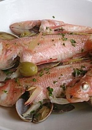 海で釣った細かな魚たちでアクアパッツァ-レシピのメイン写真