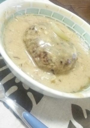 家にあるもので!白い煮込みハンバーグ♥-レシピのメイン写真