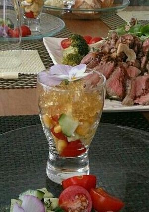 前菜に♪野菜のコンソメゼリーかけ-レシピのメイン写真
