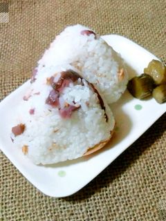♡鮭と柴漬けのおにぎり♡-レシピのメイン写真