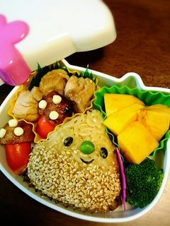 キャラ弁★栗おにぎりときのこの秋弁当-レシピのメイン写真