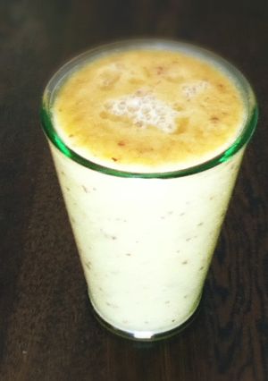 レタスと林檎 洋梨のグリーンスムージー-レシピのメイン写真