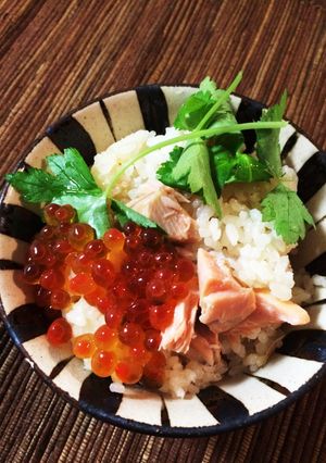 甘糀鮭の炊き込みご飯いくらのっけ丼-レシピのメイン写真