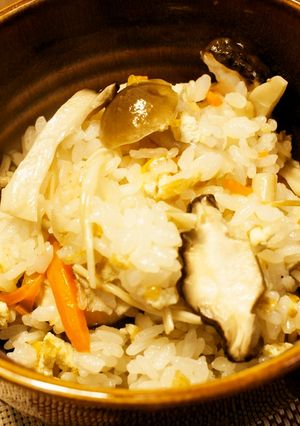 簡単でも美味しさ抜群のキノコご飯-レシピのメイン写真