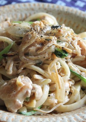 松茸の味＊　簡単　鶏肉のクリームうどん-レシピのメイン写真