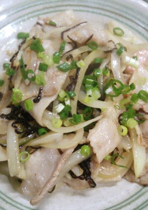 簡単☆豚ばらの塩昆布炒め-レシピのメイン写真