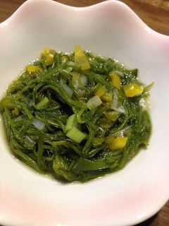 《簡単♪ 小鉢》 たくあんめかぶ-レシピのメイン写真