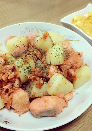 残りは混ぜ込み!鮭じゃがバター!-レシピのメイン写真