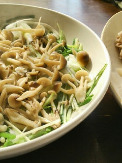 きのこと水菜の蒸し野菜 豚しゃぶのせて-レシピのメイン写真