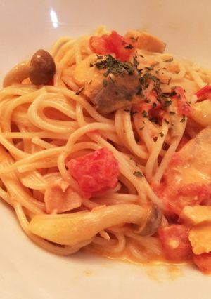 鮭としめじのトマトクリームパスタ-レシピのメイン写真