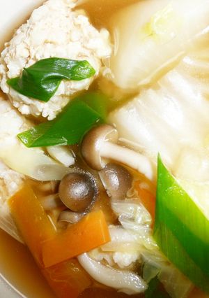 おでんの素で！鶏挽肉とはんぺんの団子汁-レシピのメイン写真