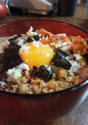 スペ丼！鶏そぼろ、納豆、キムチ、おくら等-レシピのメイン写真
