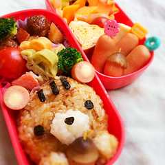 รูปของ リスちゃんとドングリ弁当