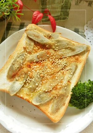 胡麻香る❀ごぼうの蜂蜜醤油トースト-レシピのメイン写真