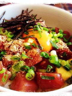 簡単!アボカド海鮮ユッケ丼-レシピのメイン写真