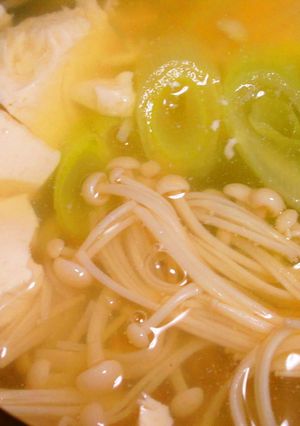 すぐ出来簡単！豆腐・ねぎ・えのきの汁物。-レシピのメイン写真