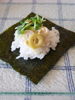 オリーブとたくあんの手巻きおにぎり-レシピのメイン写真