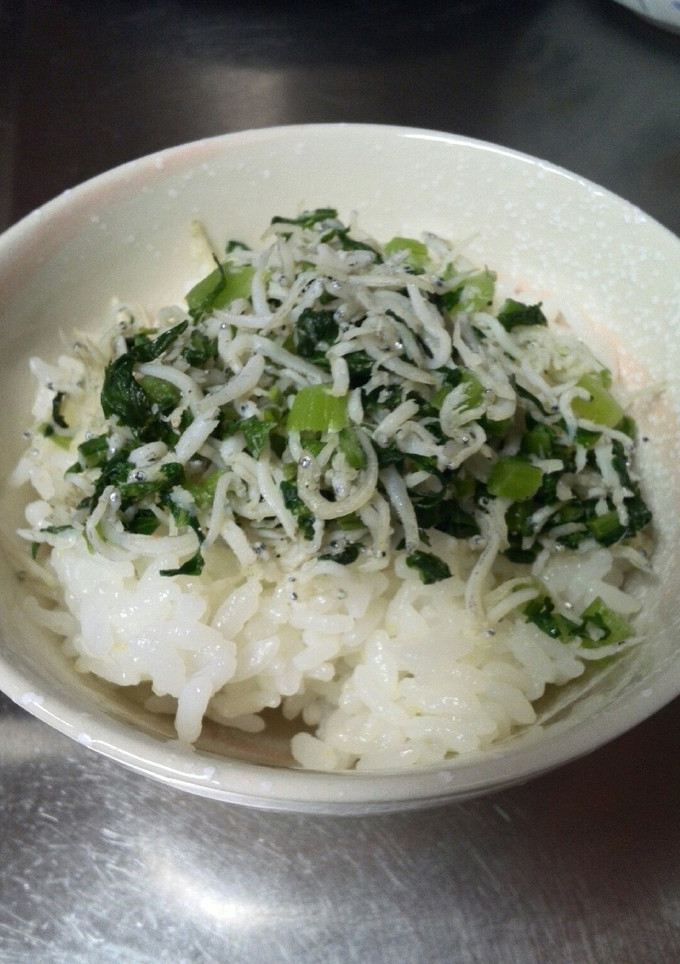 超簡単！かぶの葉としらすの胡麻油炒め-レシピのメイン写真