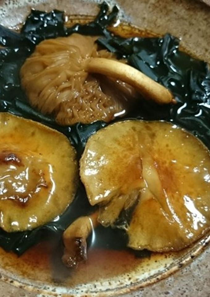 ヌメリスギタケと乾燥ワカメの焼きキノコ-レシピのメイン写真
