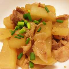 รูปของ 大根と豚肉の炒め煮☆