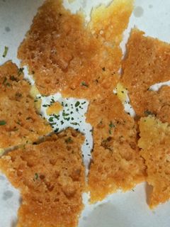 お酒のおつまみ☆チーズカリカリ-レシピのメイン写真