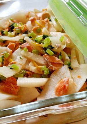 冬に味わう鮭と大根のサラダ-レシピのメイン写真
