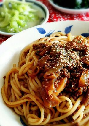 赤味噌香る、舞茸と挽き肉の絶品おうどん。-レシピのメイン写真