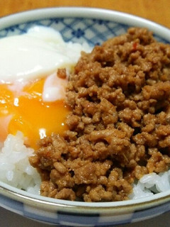 温玉のせ☆肉味噌丼-レシピのメイン写真