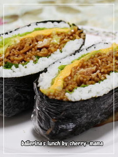 お弁当に★焼きそば入りの「おにぎらず」-レシピのメイン写真