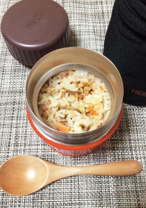 外でも美味しく コンテナ用炊き込みごはん-レシピのメイン写真