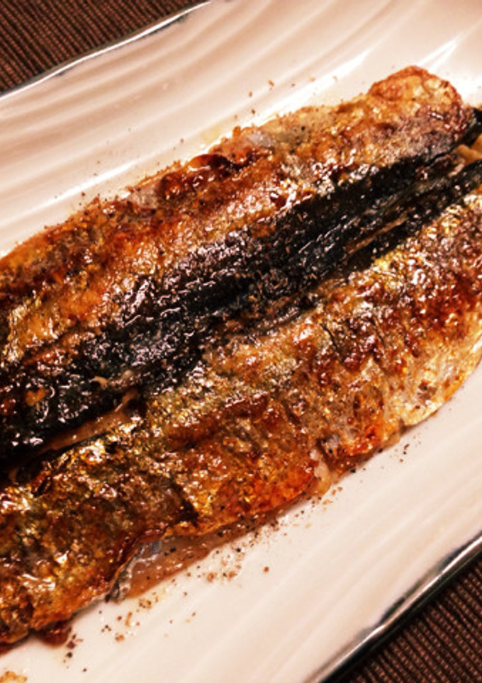 うなぎの蒲焼きたれで秋刀魚の蒲焼き-レシピのメイン写真