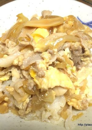 ガッツリ系の満足感たっぷりな、卵とじ豚丼-レシピのメイン写真