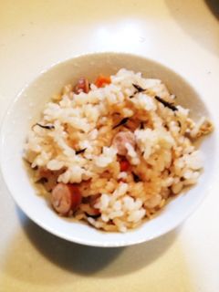 簡単 麺つゆとウインナーで炊き込みごはん-レシピのメイン写真