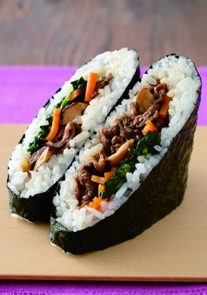 おにぎらず！きのこと牛肉のサンドおにぎり-レシピのメイン写真