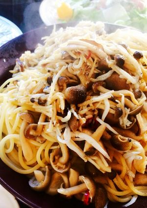 ピリッと♪しらすときのこの和風パスタ-レシピのメイン写真