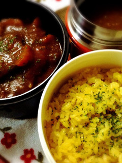 カレーとターメリックライスのお弁当-レシピのメイン写真