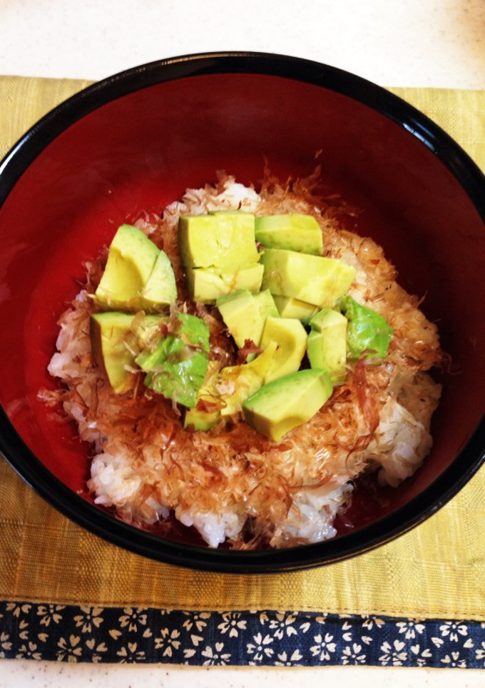 アボカド丼 切ってのせるだけ！-レシピのメイン写真