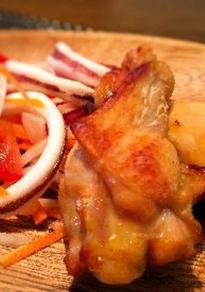 鶏手羽元のグリルとイカマリネサラダ-レシピのメイン写真