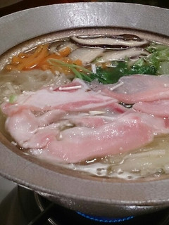 ゴマ豆乳♪細切り野菜と豚肉の豆乳鍋-レシピのメイン写真