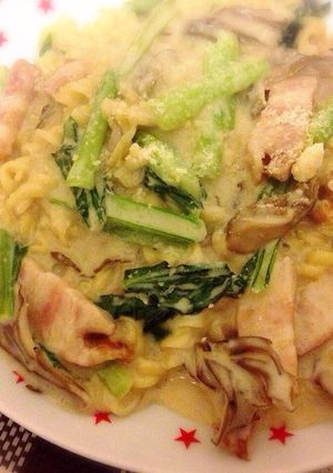 小松菜と舞茸のベーコンクリームパスタ-レシピのメイン写真