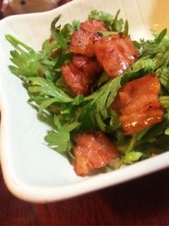 超簡単!あと一品!春菊とベーコンのサラダ-レシピのメイン写真