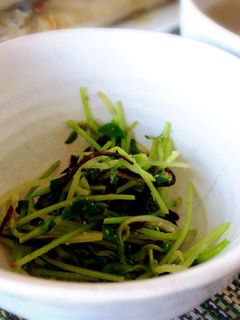 豆苗と塩昆布の胡麻和え♡-レシピのメイン写真