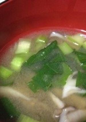 これだけ！？味噌汁の青菜の色を保つ方法-レシピのメイン写真