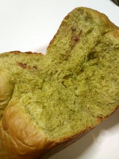 抹茶の食パン・あんこを巻いて-レシピのメイン写真
