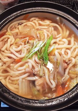 土鍋で煮込みうどん-レシピのメイン写真